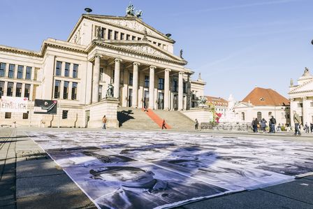 Streetart vor dem Gendarmenmarkt in Berlin