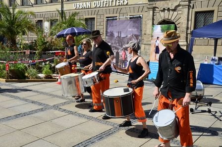 Die Trommelgruppe Stockwerk Orange